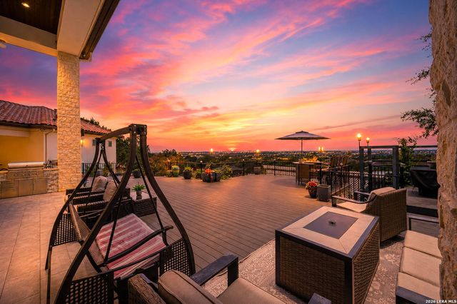 423 TULOROSA RDG, Helotes, TX 78023