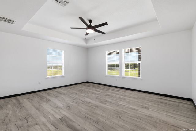 2484 County Road 120, Floresville, TX 78114