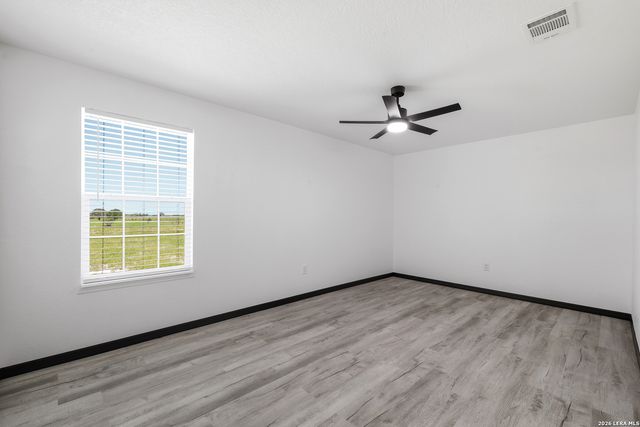2484 County Road 120, Floresville, TX 78114
