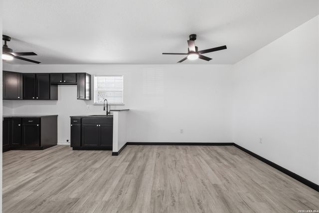 2484 County Road 120, Floresville, TX 78114