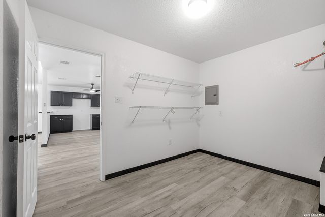 2484 County Road 120, Floresville, TX 78114
