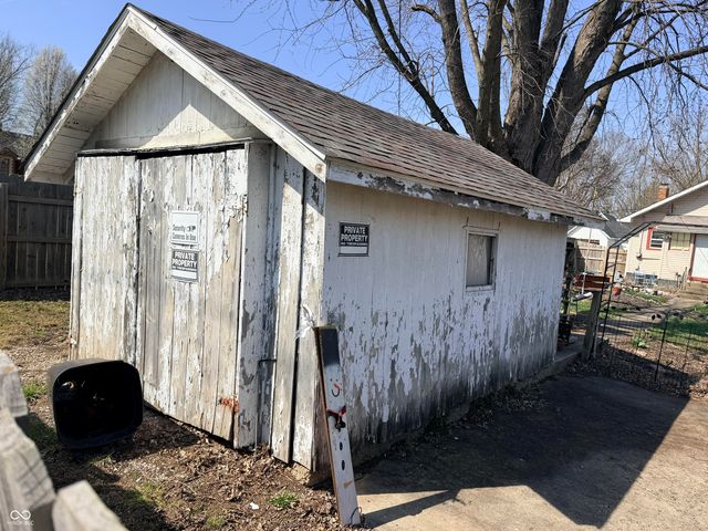 109 E Washington Street, Mooresville, IN 46158