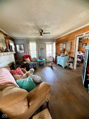 109 E Washington Street, Mooresville, IN 46158