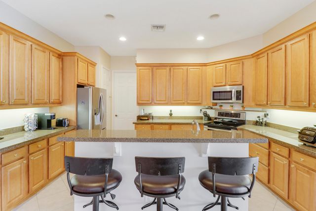 7112 Maidstone Drive, Port St. Lucie, Port St Lucie, FL 34986
