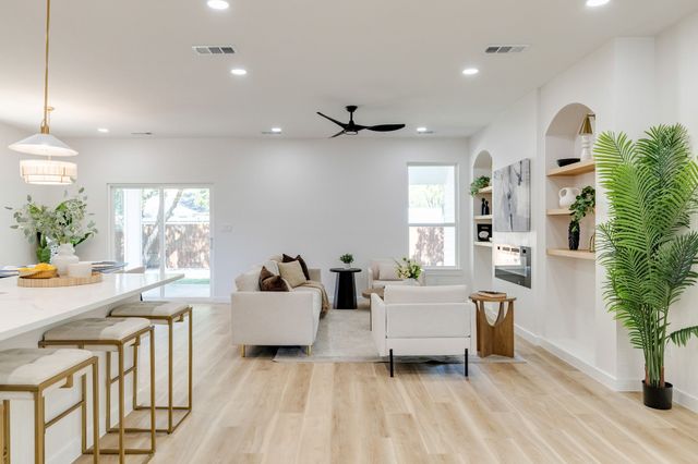 2923 Materhorn Drive, Dallas, TX 75228