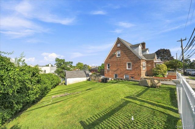 786 Mile Square Road, Yonkers, NY 10704