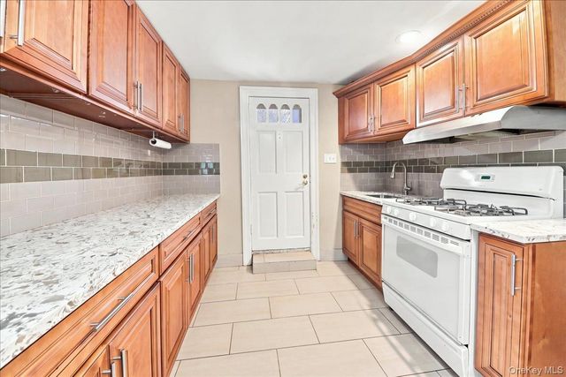 786 Mile Square Road, Yonkers, NY 10704