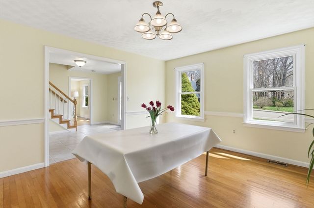 148 Bracken Dr, Marlborough, MA 01752