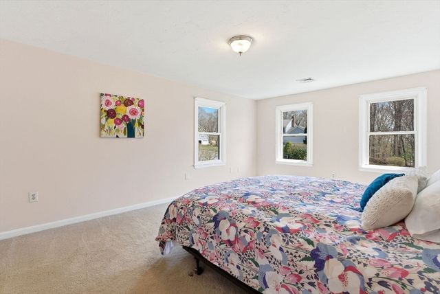 148 Bracken Dr, Marlborough, MA 01752