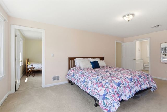 148 Bracken Dr, Marlborough, MA 01752