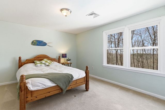 148 Bracken Dr, Marlborough, MA 01752