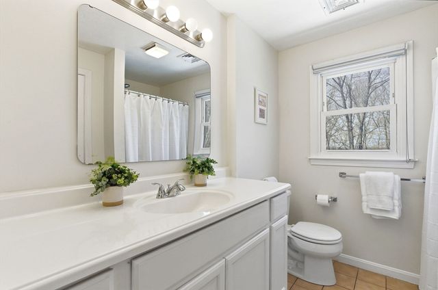 148 Bracken Dr, Marlborough, MA 01752