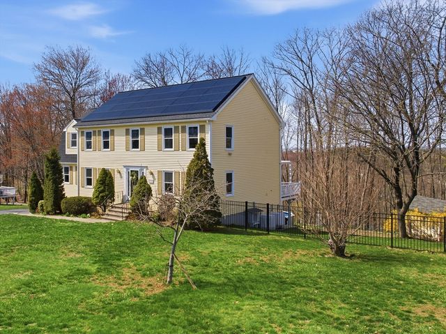 148 Bracken Dr, Marlborough, MA 01752