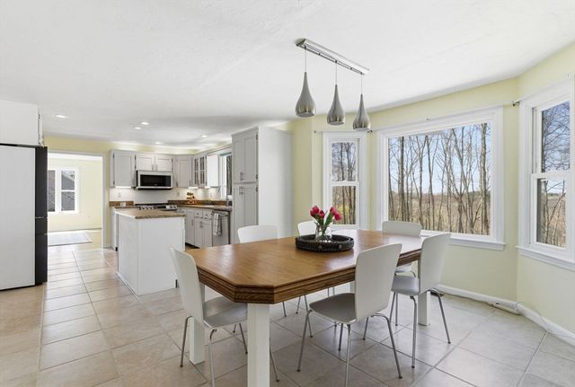 148 Bracken Dr, Marlborough, MA 01752