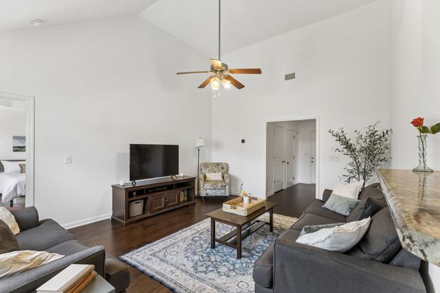 2120 Longhunter Chase Dr, Spring Hill, TN 37174