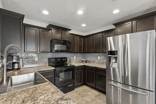 2120 Longhunter Chase Dr, Spring Hill, TN 37174
