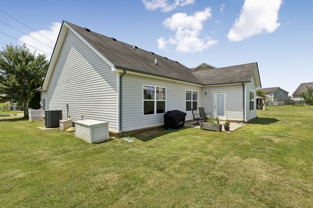 2120 Longhunter Chase Dr, Spring Hill, TN 37174