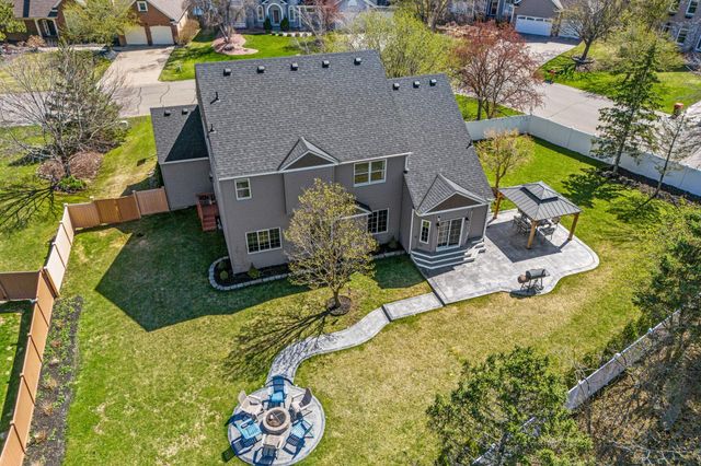 9154 Edinburgh Lane, Woodbury, MN 55125