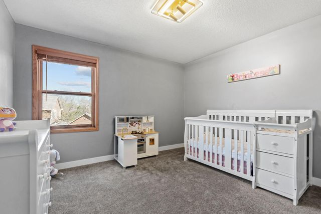 9154 Edinburgh Lane, Woodbury, MN 55125