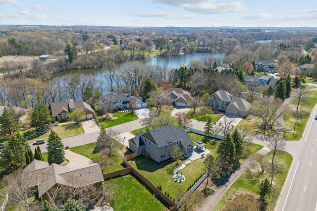 9154 Edinburgh Lane, Woodbury, MN 55125