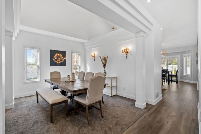 9154 Edinburgh Lane, Woodbury, MN 55125