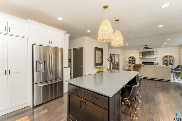 9004 E Black Walnut Cir Circle, Sioux Falls, SD 57110