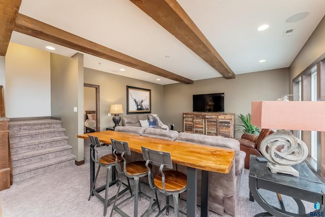 9004 E Black Walnut Cir Circle, Sioux Falls, SD 57110