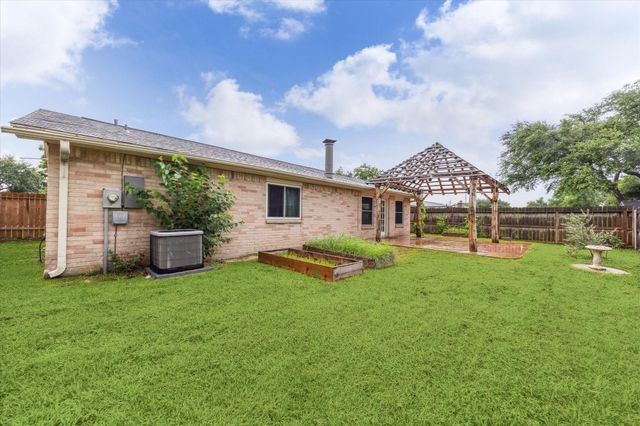 4010 Bluebonnet Trail, Deer Park, TX 77536