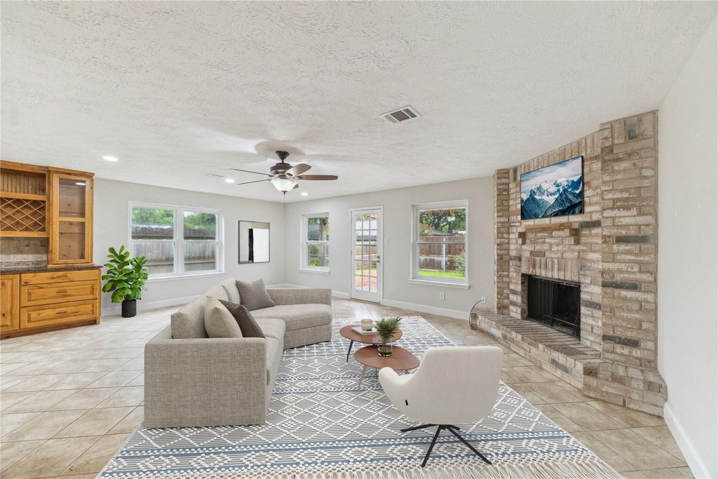 4010 Bluebonnet Trail, Deer Park, TX 77536