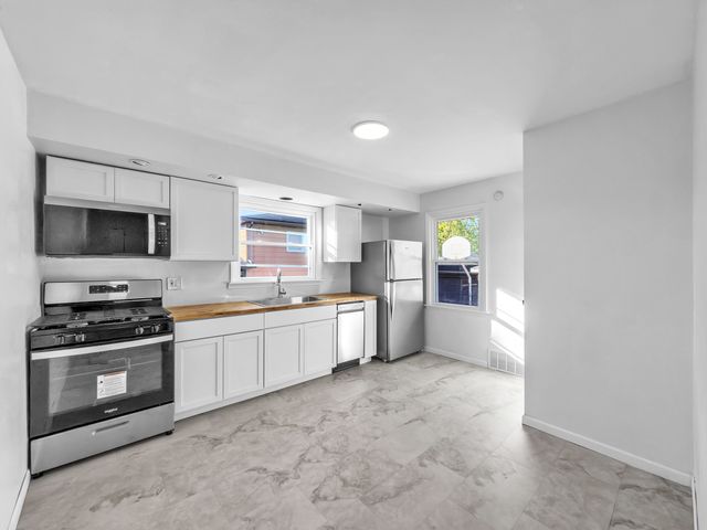 1304 Freeland Avenue, Calumet City, IL 60409