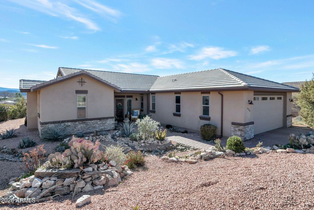 6135 N CHENEY Court, Rimrock, AZ 86335