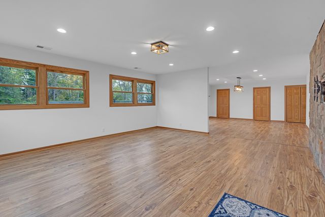 27514 N Forest Garden Road, Wauconda, IL 60084