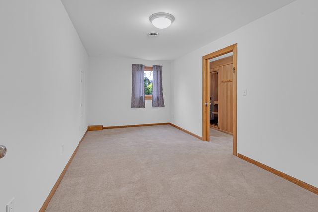 27514 N Forest Garden Road, Wauconda, IL 60084