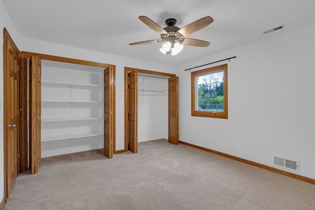 27514 N Forest Garden Road, Wauconda, IL 60084