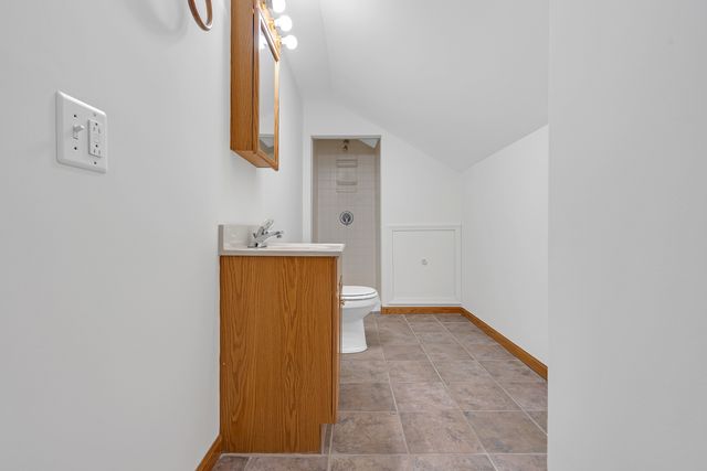 27514 N Forest Garden Road, Wauconda, IL 60084