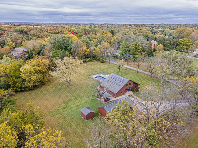 27514 N Forest Garden Road, Wauconda, IL 60084