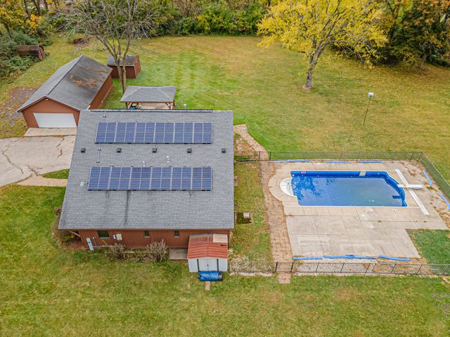 27514 N Forest Garden Road, Wauconda, IL 60084