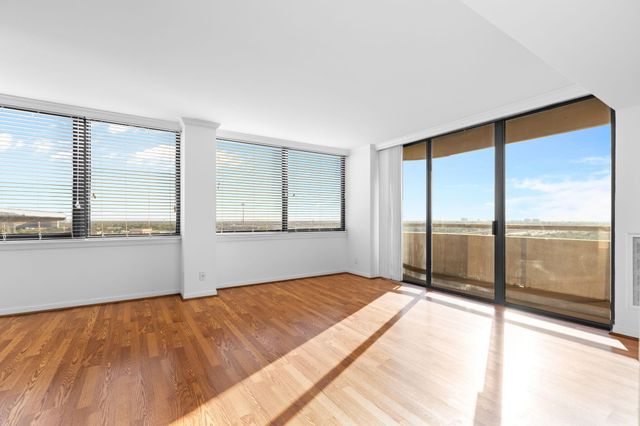 3525 Sage Road 1616, Houston, TX 77056