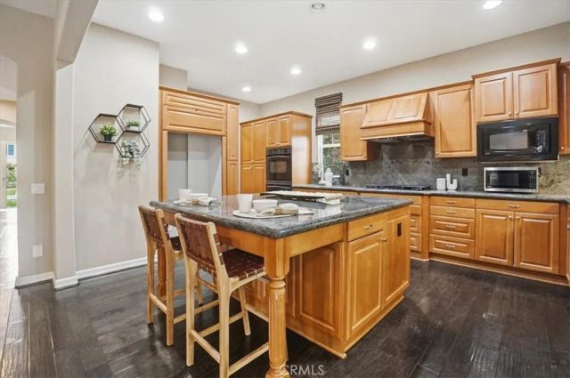 8651 Edelweiss, Corona, CA 92883