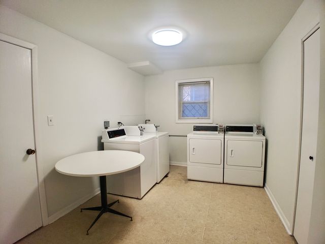 9109 Sahler Avenue 3, Brookfield, IL 60513