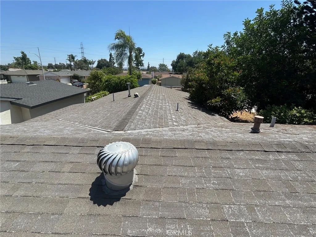 Image 14 of property listing at 1021 E Gaillard Street, Azusa, CA 91702