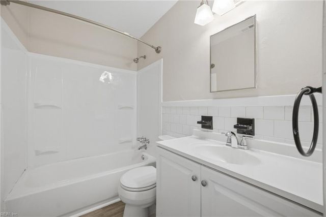 10 Brentwood DR, Hampton, VA 23669