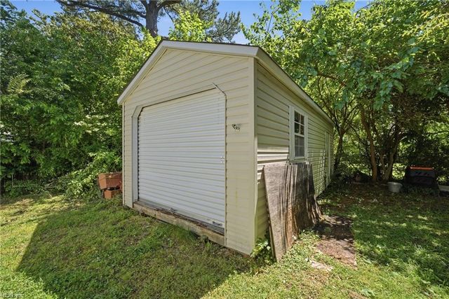 10 Brentwood DR, Hampton, VA 23669