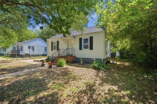 10 Brentwood DR, Hampton, VA 23669