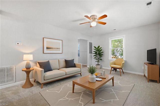 10 Brentwood DR, Hampton, VA 23669