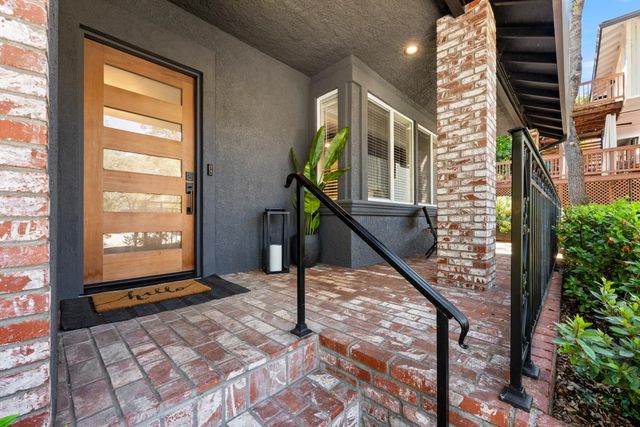 11101 Greenbriar Way, Auburn, CA 95602