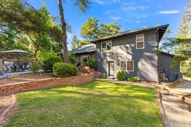 11101 Greenbriar Way, Auburn, CA 95602