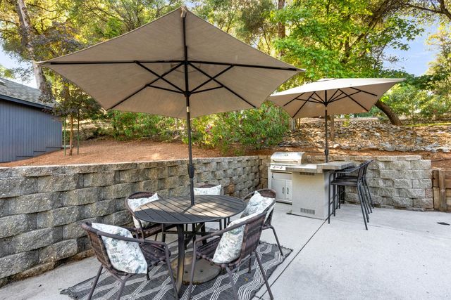 11101 Greenbriar Way, Auburn, CA 95602