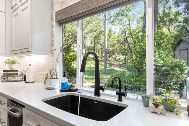 11101 Greenbriar Way, Auburn, CA 95602
