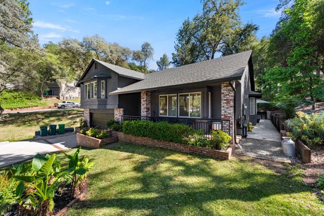 11101 Greenbriar Way, Auburn, CA 95602